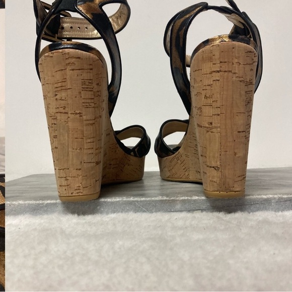 Stuart Weitzman Sz 6 Leopard Print Ankle Strap Wedge Heels Tan Black - Picture 6 of 13